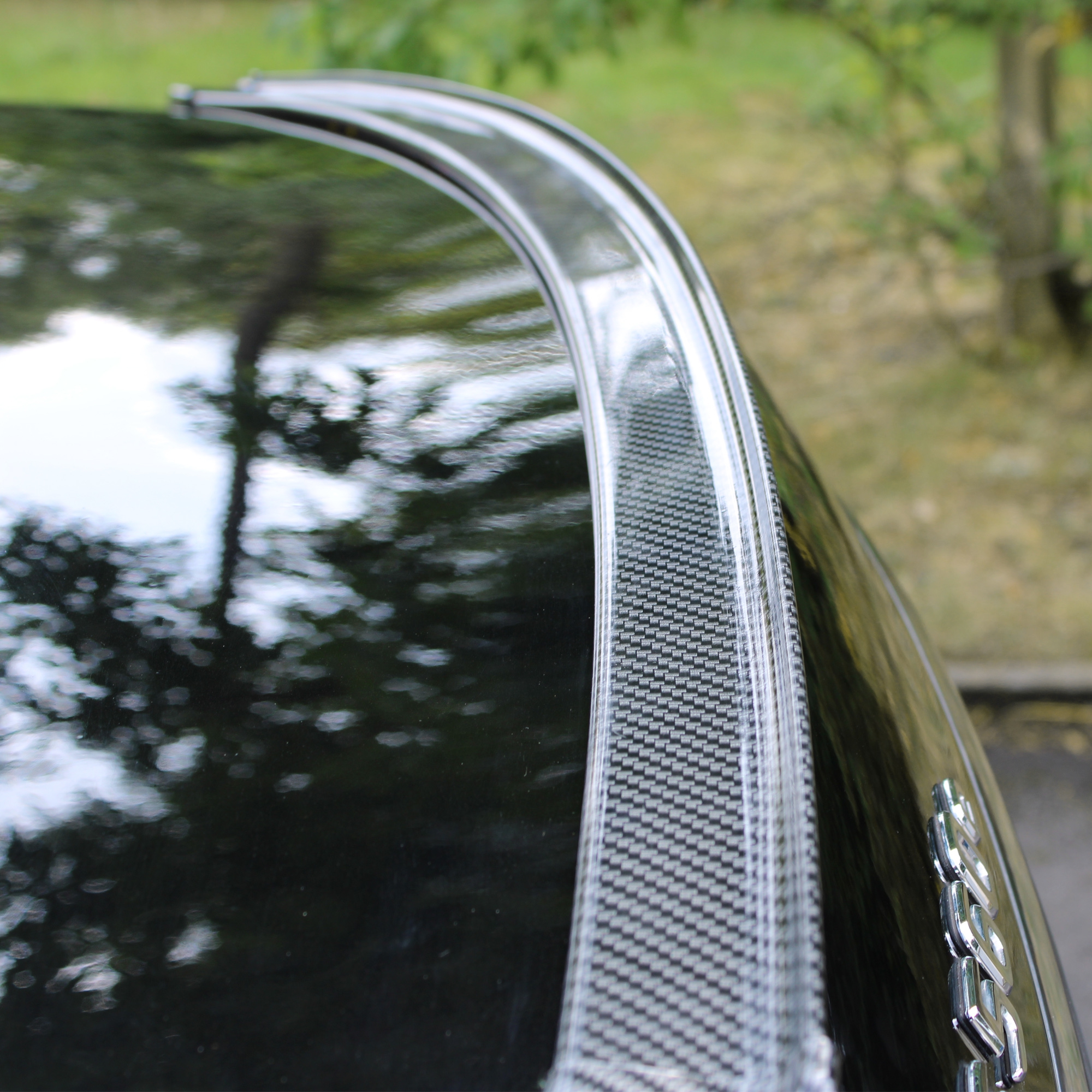 Auto Heckspoiler Kofferraumspoiler glänzend schwarz Gummi  120x4cm/47.2x1.6in Universal mit doppelseitigem Kleber